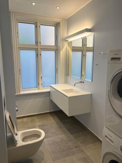 Exclusive Frederiksberg With 3 Bedrooms Apartamento Copenhague